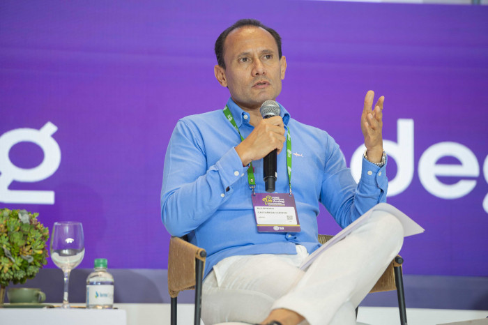 Sectores industrial y comercial son los grandes sacrificados con el impuesto al carbono de la reforma tributaria