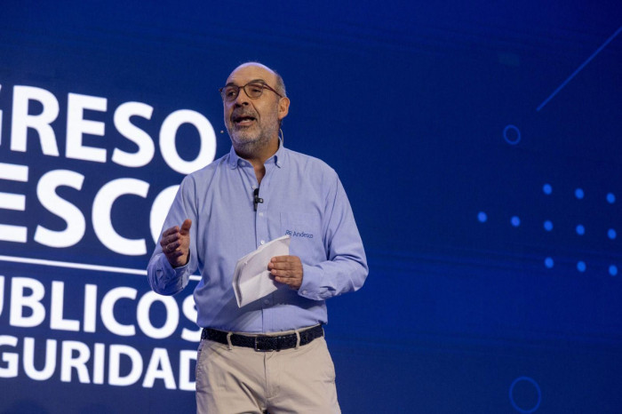 Sectores industrial y comercial son los grandes sacrificados con el impuesto al carbono de la reforma tributaria