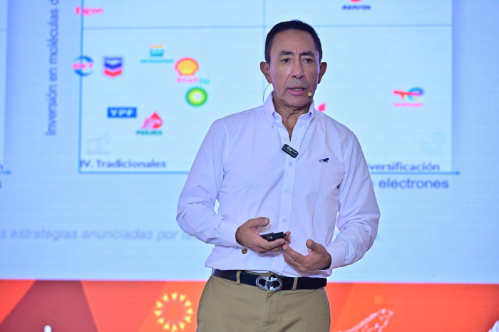 Ricardo Roa responde a sanción del CNE por pasar los topes de campaña; pide actuación del juez Ricardo Roa responde a sanción del CNE por pasar los topes de campaña; pide actuación del juez