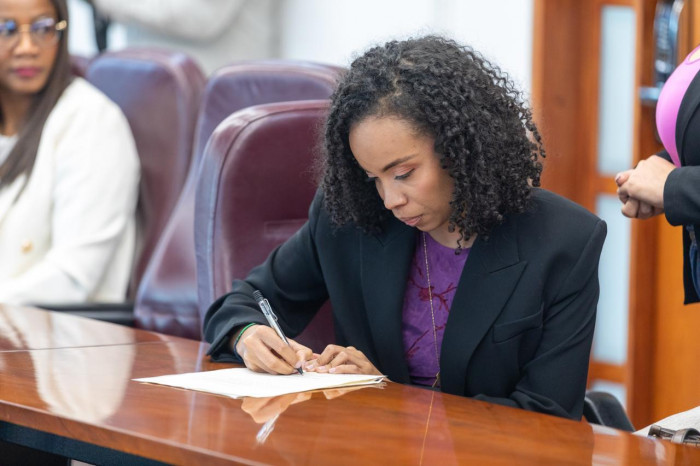 Indira Portocarrero es la nueva directora de la UPME; reemplaza a Manuel Peña Indira Portocarrero es la nueva directora de la UPME; reemplaza a Manuel Peña