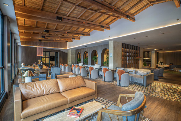 Entrevista | Germán Efromovich revela próximos pasos, negocios e inversiones: Hoteles Movich crecerán fuera de Colombia Hotel InterContinental Medellín