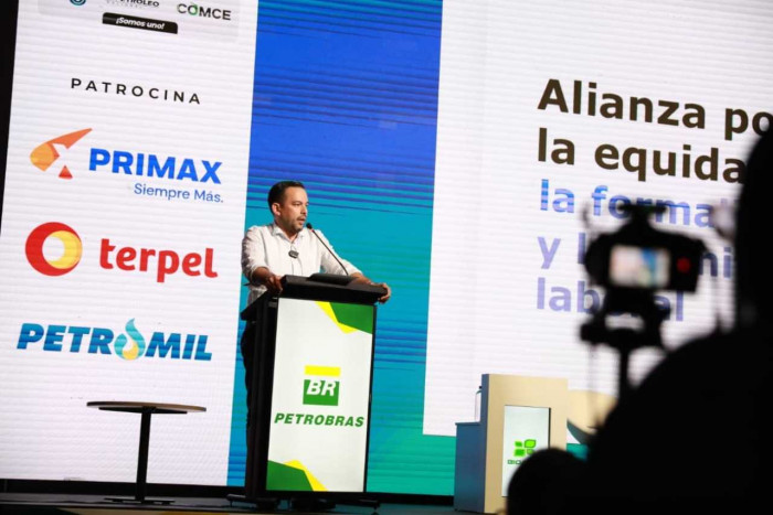 MinMinas Edwin Palma se desmarca del pleito DIAN-Refinería de Cartagena; anuncia agilización de trámites