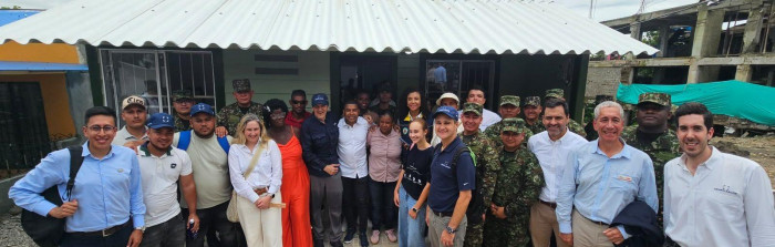 Grupo Argos y Nicky Jam donarán 100 viviendas para la reconstrucción de Caldas: Gobernación aportará la mano de obra Primera casa de Adopta un Hogar en Chocó